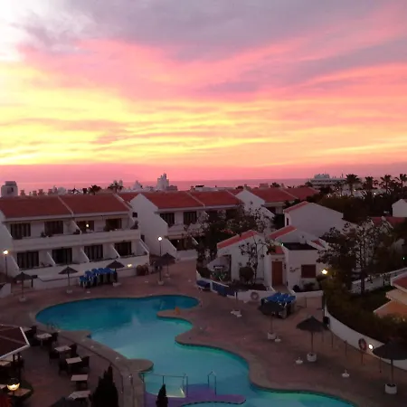 Studio Garden City Sea View Apartman
